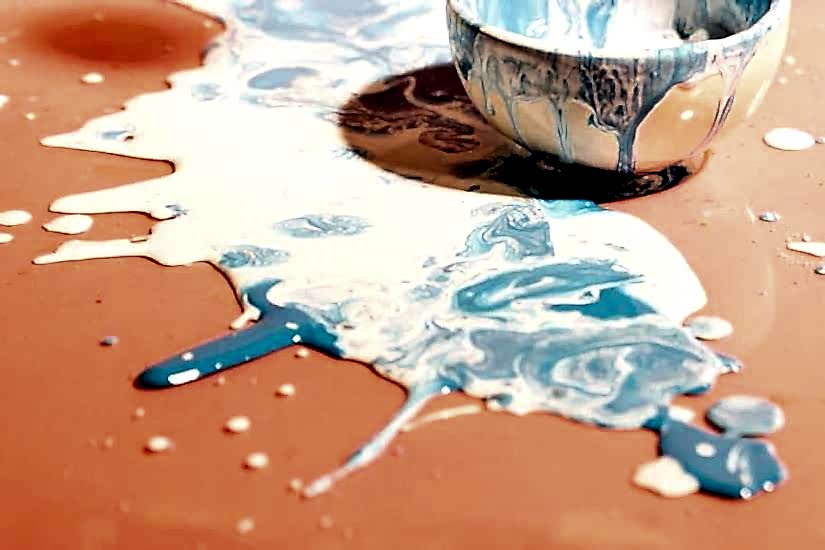 Kurumuş Su Bazlı Boya Nasıl Çıkar?